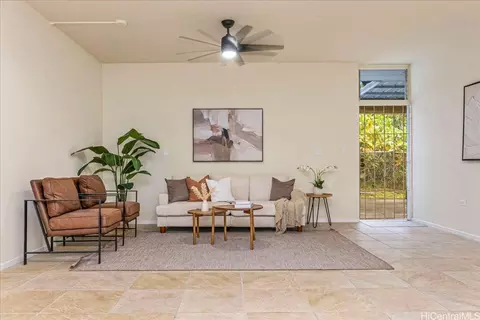 46-283 Kahuhipa St #C-B1, Kaneohe, HI 96744