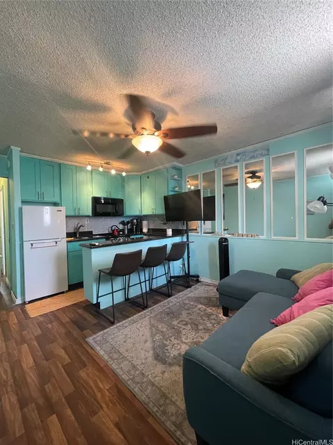1863 Kaioo Dr #306, Honolulu, HI 96815