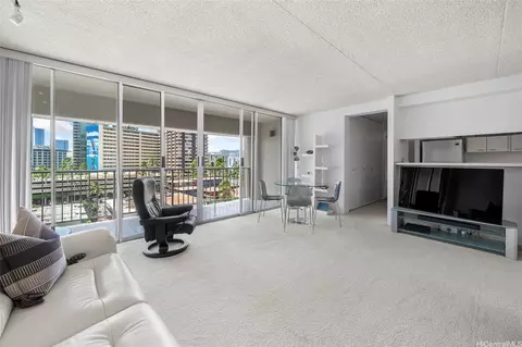 430 Keoniana St #314, Honolulu, HI 96815