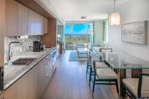 2139 Kuhio Ave #D1201, Honolulu, HI 96815