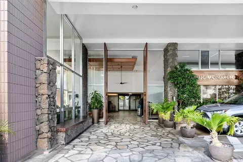 2427 Kuhio Ave #1108, Honolulu, HI 96815