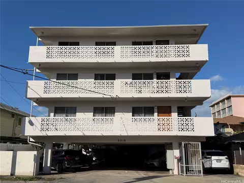 2018 Fern St #304, Honolulu, HI 96826