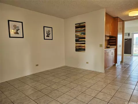 1516 Ward Ave #701, Honolulu, HI 96822