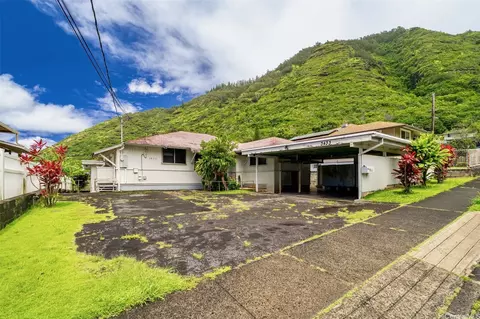3433 Ginger St, Honolulu, HI 96816