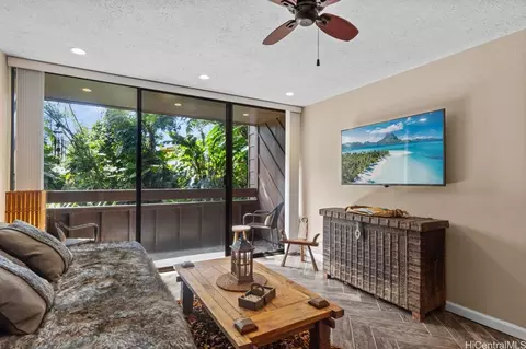 51-636 Kamehameha Hwy #215, Kaaawa, HI 96730