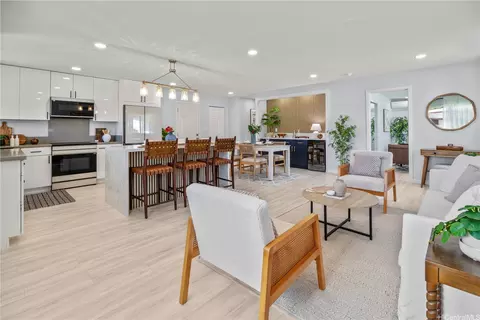 322 Anapalau St, Honolulu, HI 96825