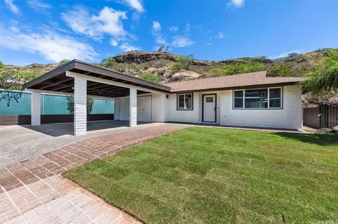 4819 Likini St, Honolulu, HI 96818