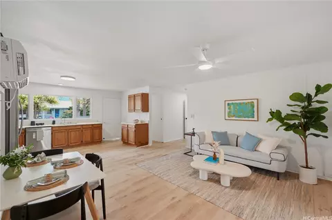 1225 Ulupii St, Kailua, HI 96734