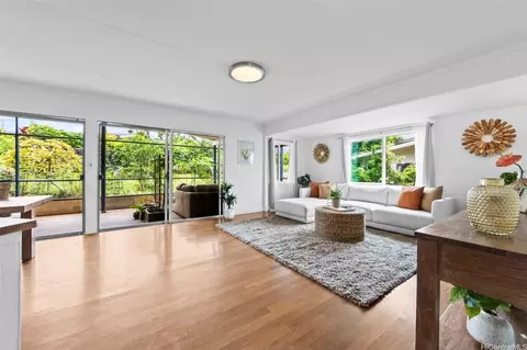 614 Ululani St, Kailua, HI 96734