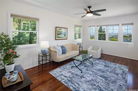 1439 Center St, Honolulu, HI 96816