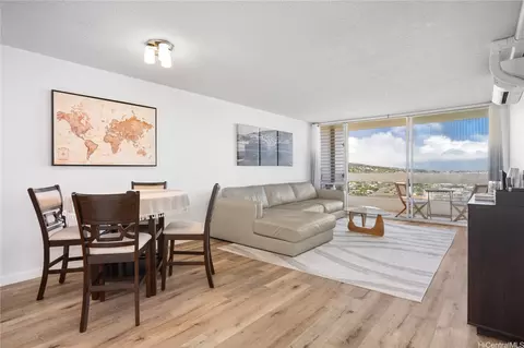 1212 Punahou St #2702, Honolulu, HI 96826