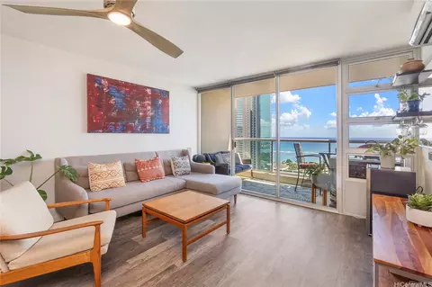 1133 Waimanu St #2704, Honolulu, HI 96814