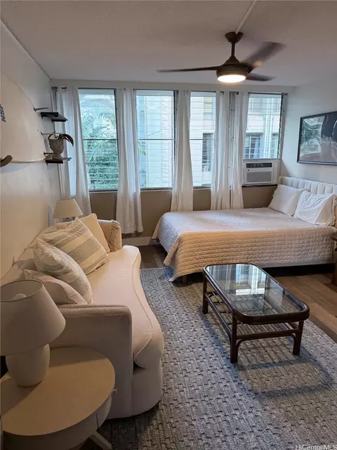 2442 Tusitala St #201, Honolulu, HI 96815