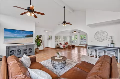 1622 Paukiki St, Kailua, HI 96734