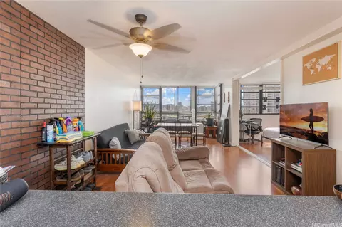 750 Kaheka St #1105, Honolulu, HI 96814