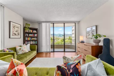 311 Ohua Ave #402, Honolulu, HI 96815