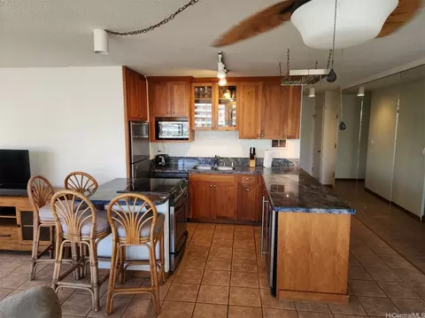 2115 Ala Wai Blvd #901, Honolulu, HI 96815