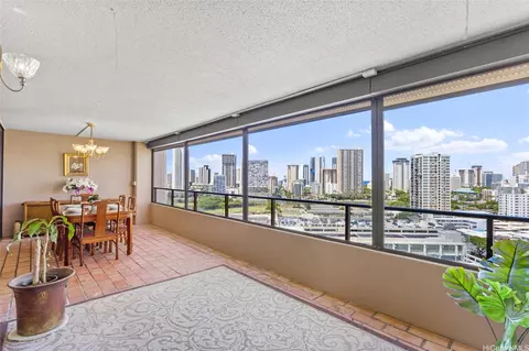 583 Kamoku St #DH1707, Honolulu, HI 96826