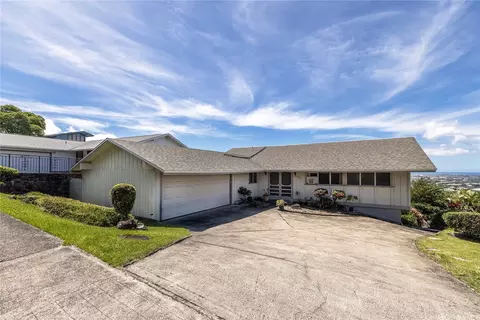 98-1015 Kaonohi St, Aiea, HI 96701