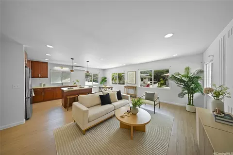1633 10th Ave #B, Honolulu, HI 96816