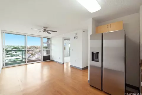 94-302 Paiwa St #902, Waipahu, HI 96797