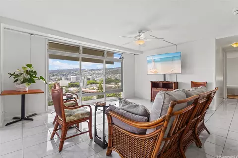 1519 Nuuanu Ave #1440, Honolulu, HI 96817