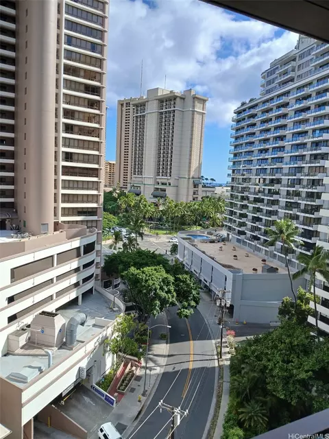 425 Ena Rd #1108A, Honolulu, HI 96815