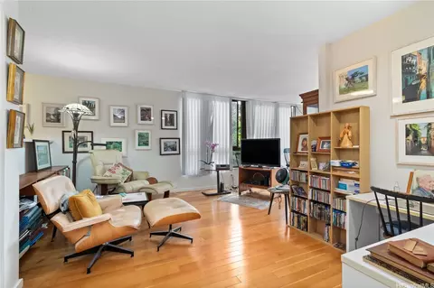 55 S Judd St #501, Honolulu, HI 96817