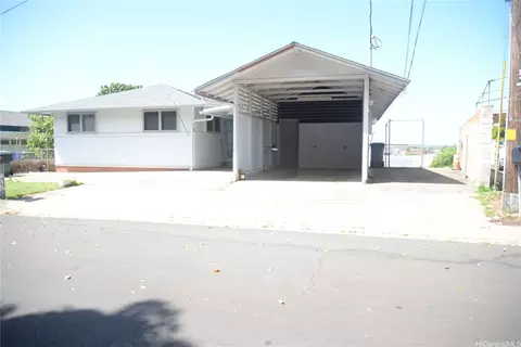 835 Puu Kula Dr, Pearl City, HI 96782