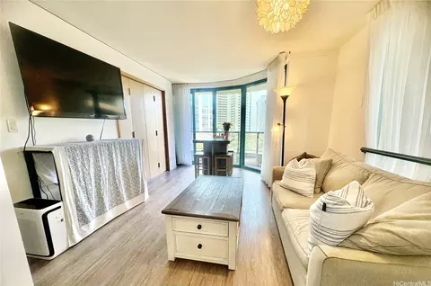 1888 Kalakaua Ave #904, Honolulu, HI 96815