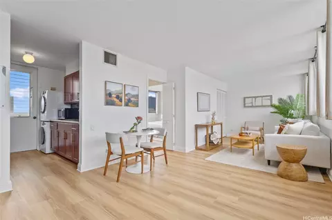 1134 Kinau St #1201, Honolulu, HI 96814