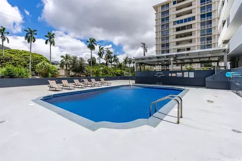 1615 Wilder Ave #801, Honolulu, HI 96822