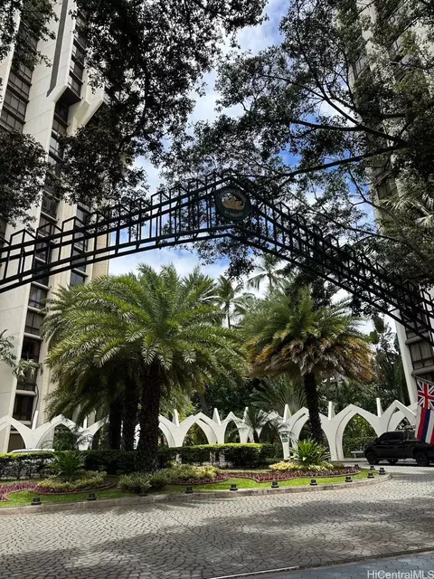 300 Wai Nani Way #II612, Honolulu, HI 96815