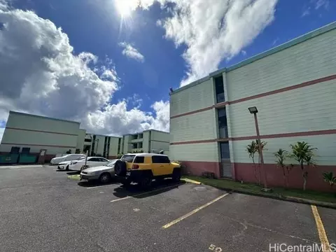 1015 Aheahe Ave #209, Wahiawa, HI 96786