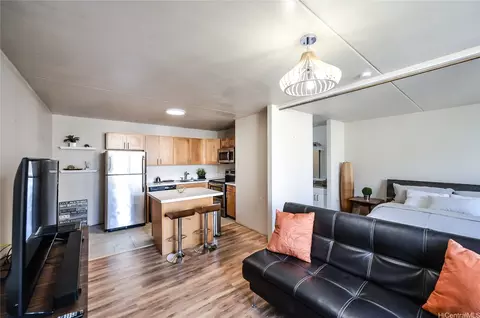 2240 Kuhio Ave #1014, Honolulu, HI 96815