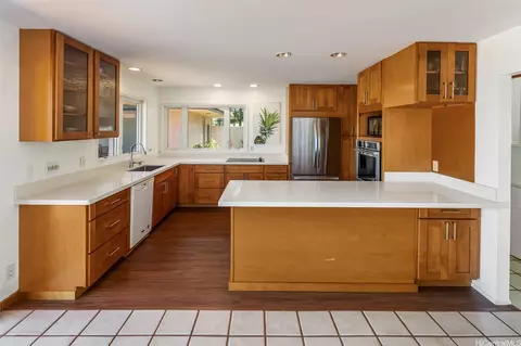 Kitchen - 75 Papapa Pl, Maunaloa, HI 96770 photo 1 of 3