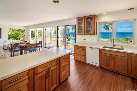 Kitchen - 75 Papapa Pl, Maunaloa, HI 96770 photo 2 of 3