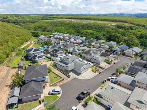 94-810 Lumimao Pl #22, Waipahu, HI 96797