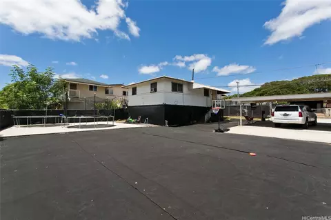 94-967 Kahuailani St, Waipahu, HI 96797