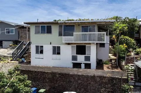 1347 Wanaka St, Honolulu, HI 96818
