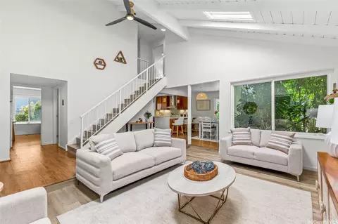 7537 Puumahoe Pl, Honolulu, HI 96825