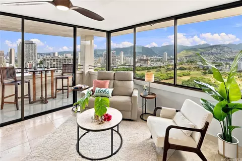 2410 Cleghorn St #3101, Honolulu, HI 96815