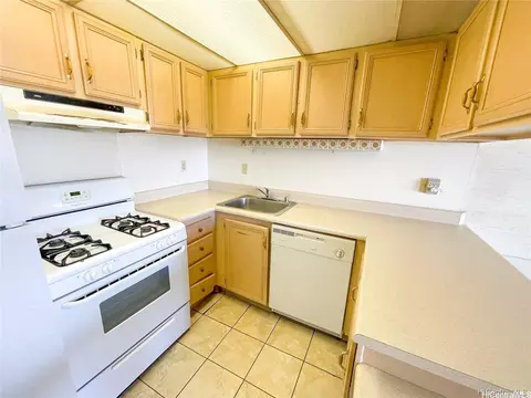 475 Atkinson Dr #1410, Honolulu, HI 96814