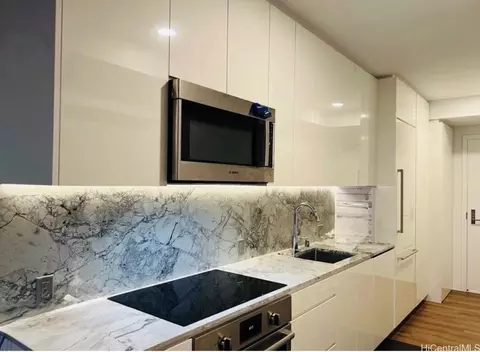 987 Queen St #3405, Honolulu, HI 96814