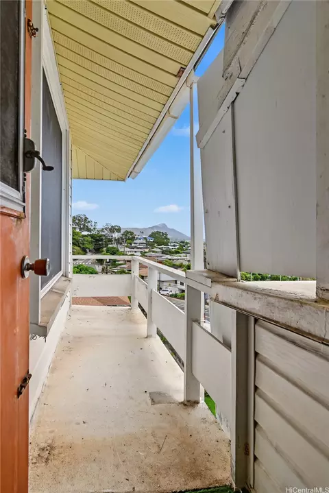 Exterior - 2911 Eugene Pl, Honolulu, HI 96816 photo 2 of 5