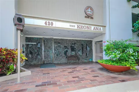430 Keoniana St #114, Honolulu, HI 96815