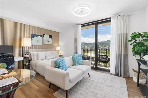 987 Queen St #2216, Honolulu, HI 96814