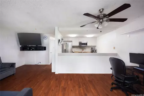 98-340 Koauka Loop #103, Aiea, HI 96701