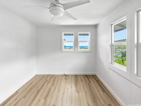 Bedroom - 809 Ailuna St, Honolulu, HI 96821 photo 3 of 3