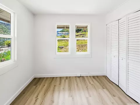 Bedroom - 809 Ailuna St, Honolulu, HI 96821 photo 2 of 3